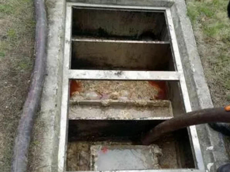 红寺堡隔油池清理