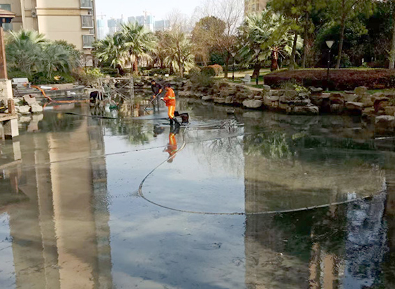 红寺堡景观池淤泥清理